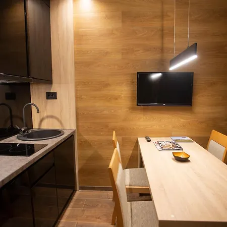 Ht Apartment *