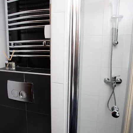 Ht Apartment *