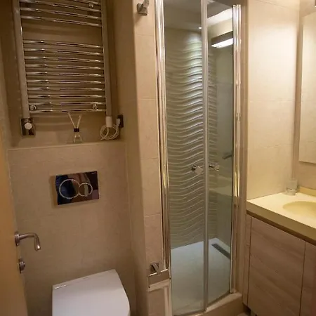 Ht Apartment *